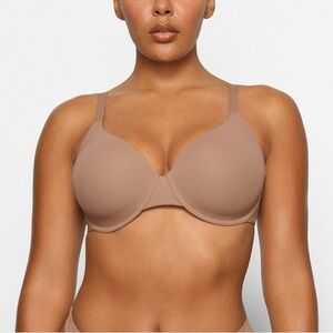 Skims Fits Everybody T-Shirt Bra, Sienna 36F